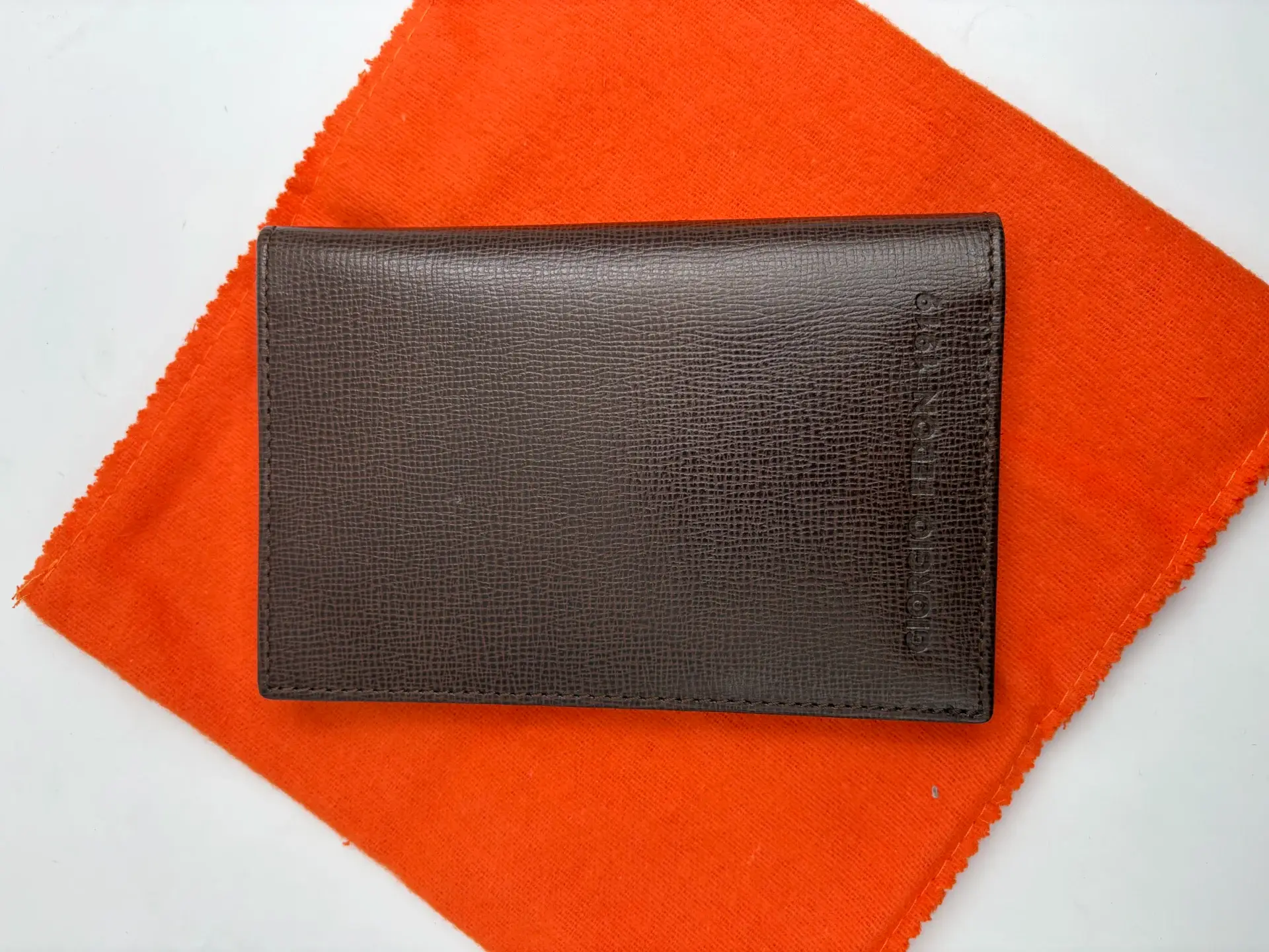 BROWN PASSPORT HOLDER