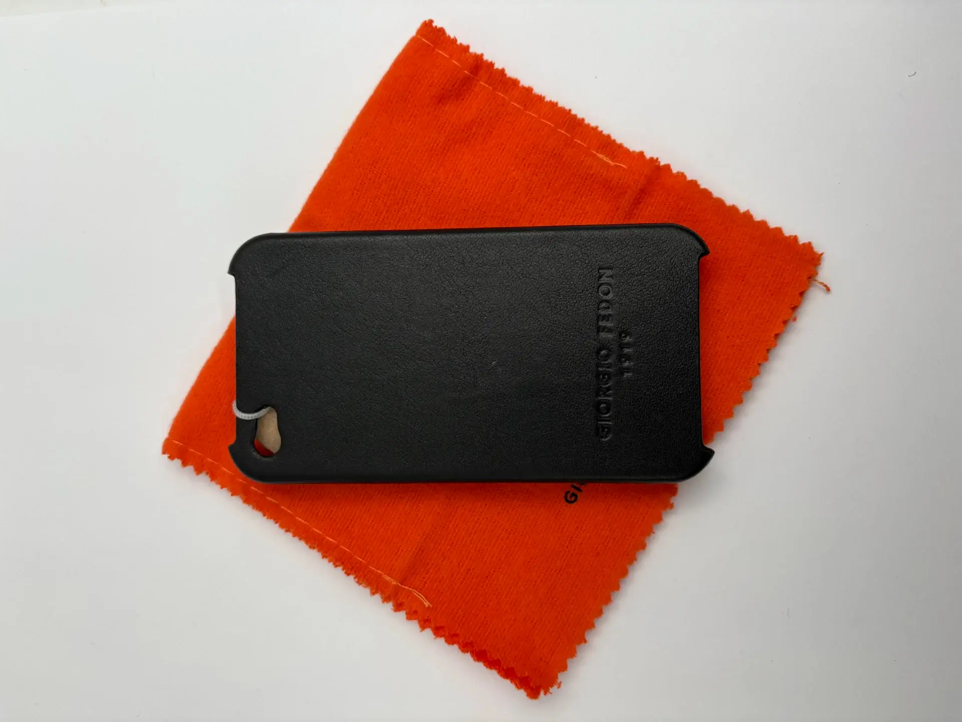 IPHONE 4 BLACK PHONE COVER